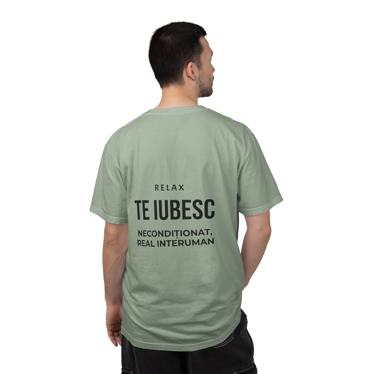 Tricou personalizat garment-dyed — printul tău
