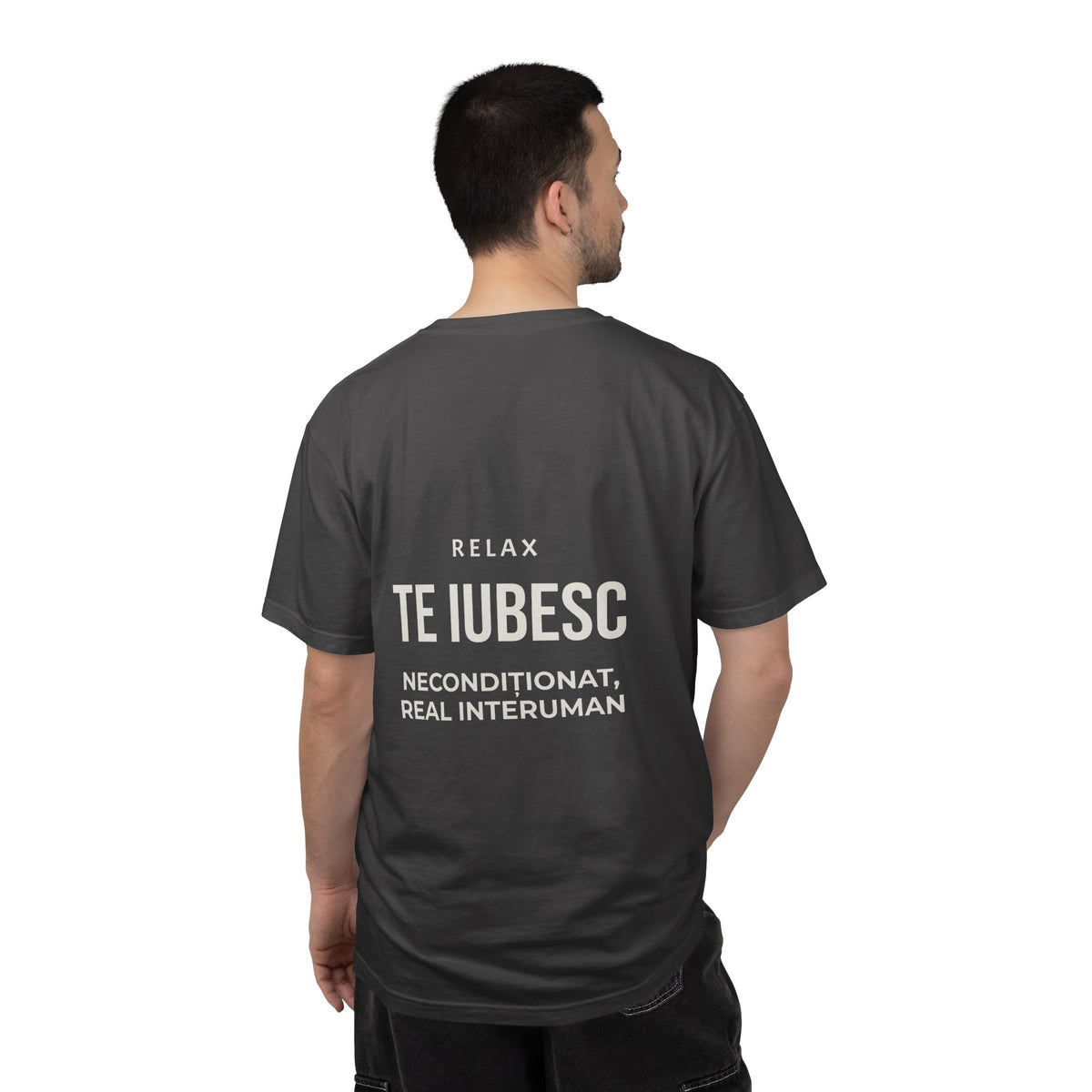 Tricou personalizat garment-dyed — printul tău